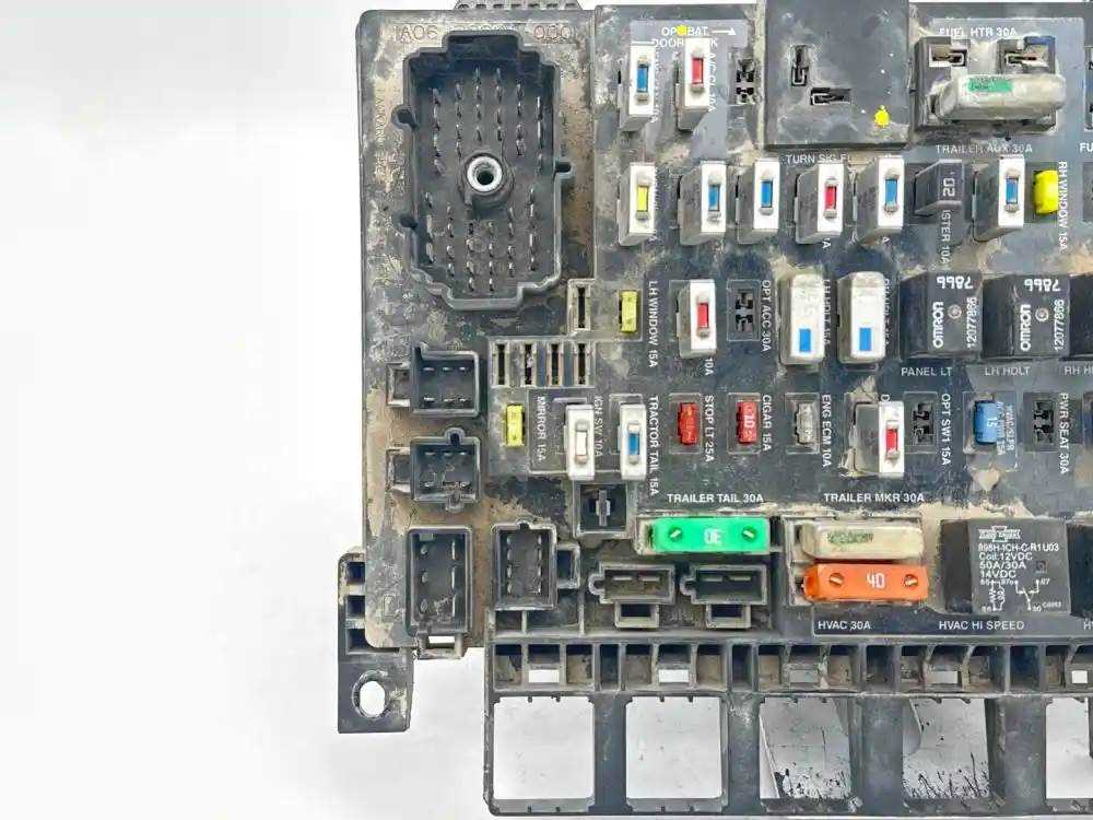 07 freightliner columbia fuse box diagram