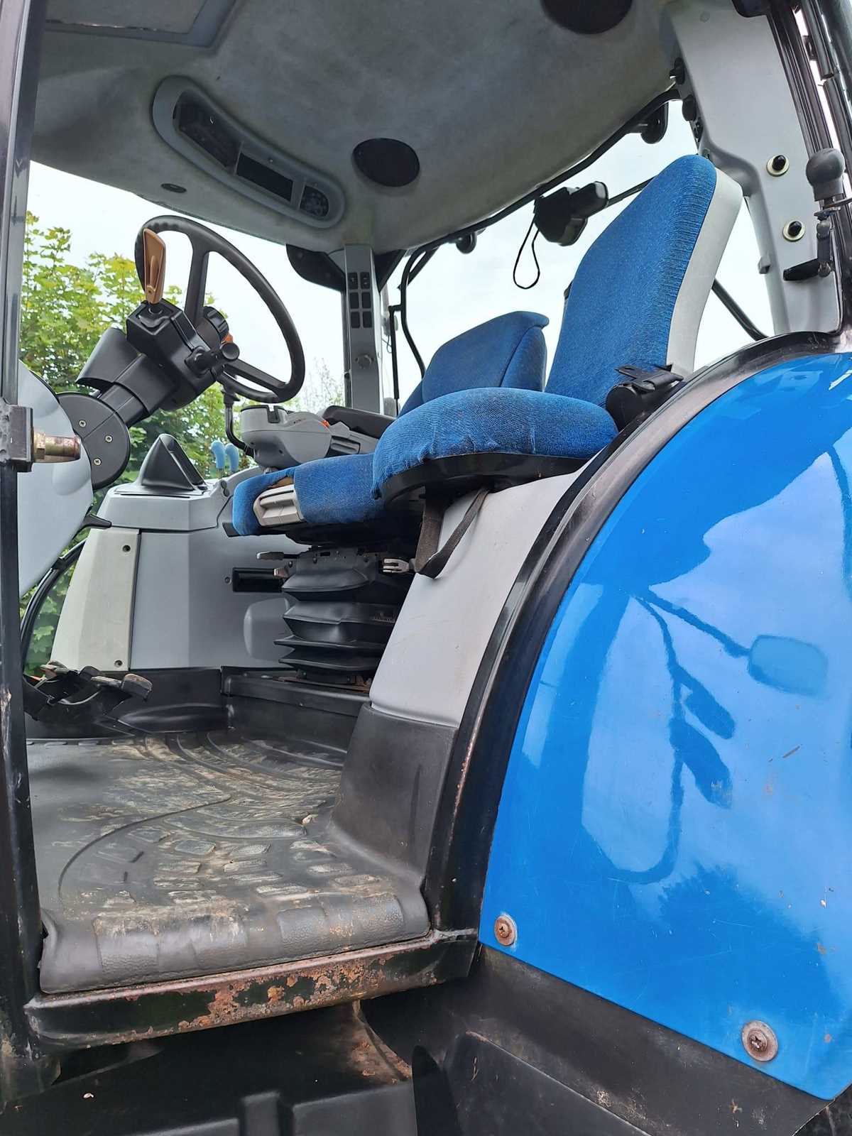 08 new holland t6070 fuse box diagram