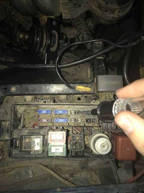 1992 toyota pickup 22re engine bay fuse diagram