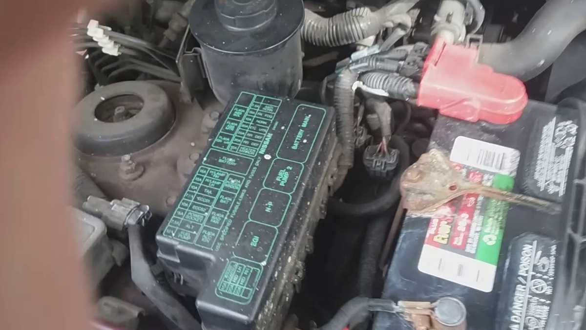 1999 infiniti qx4 fuse box diagram