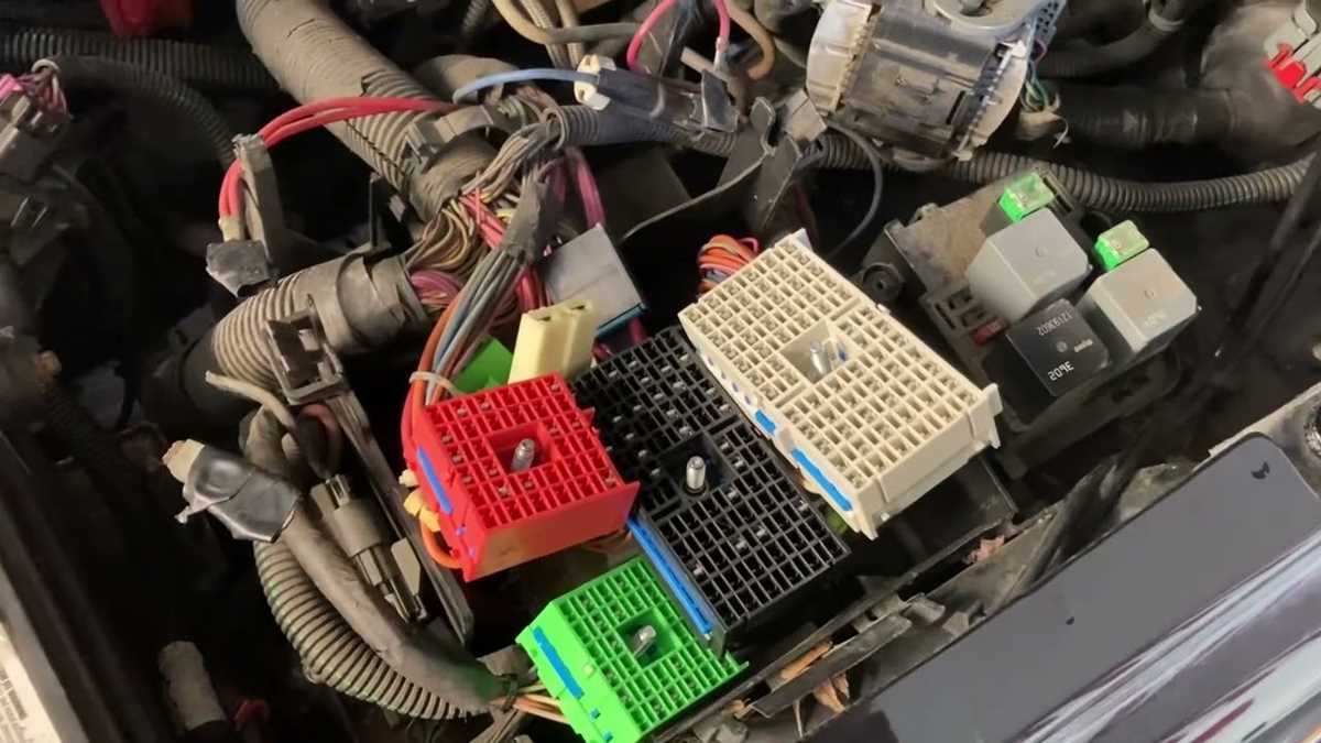 2000 cadillac escalade fuse box diagram