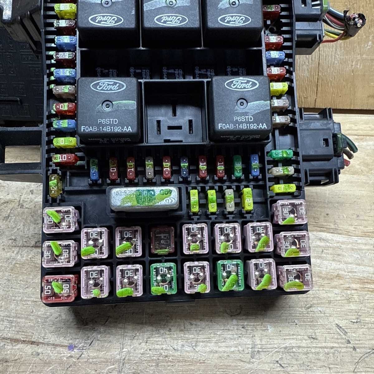 2004 expedition fuse panel diagram