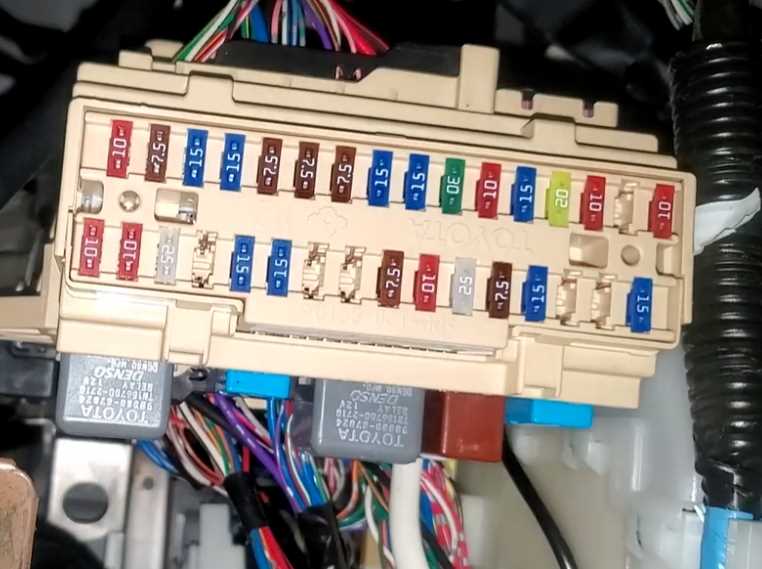 2004 toyota camry fuse diagram
