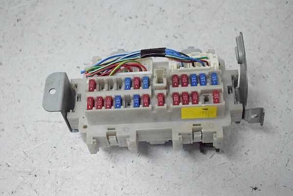 2005 nissan altima interior fuse box diagram