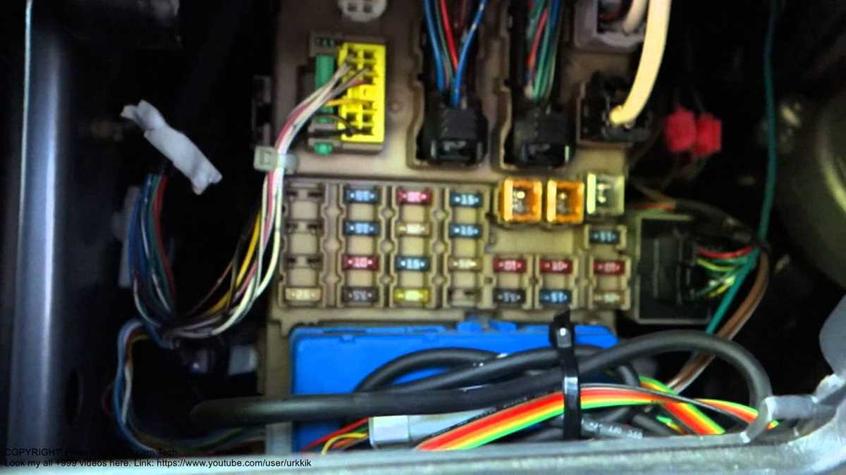 2005 corolla fuse box diagram