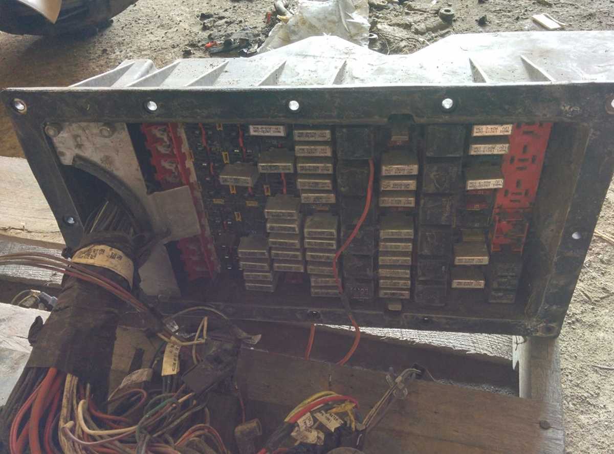 2006 kenworth w900 fuse panel diagram