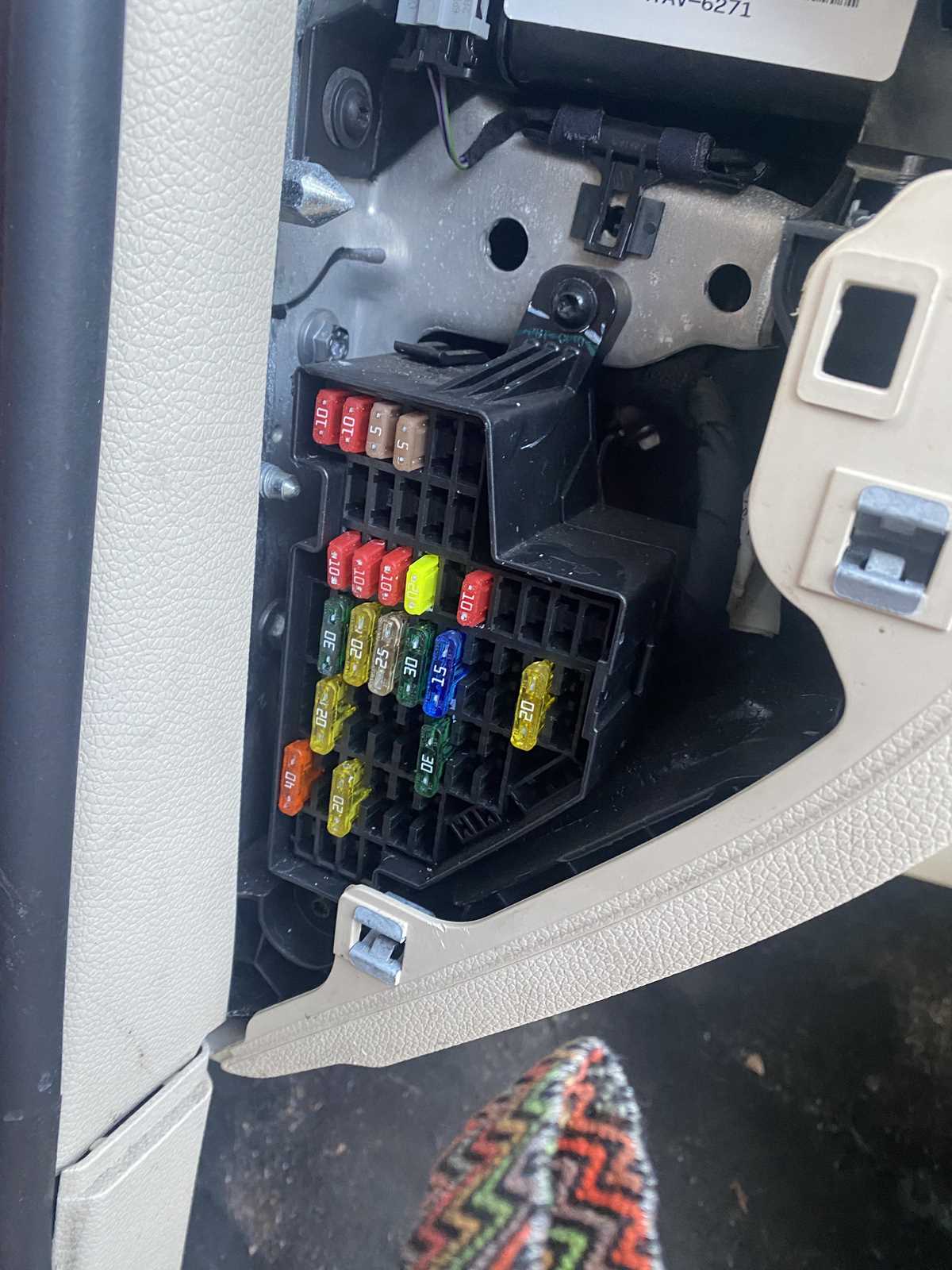 2006 vw jetta 2.0 t fuse box diagram