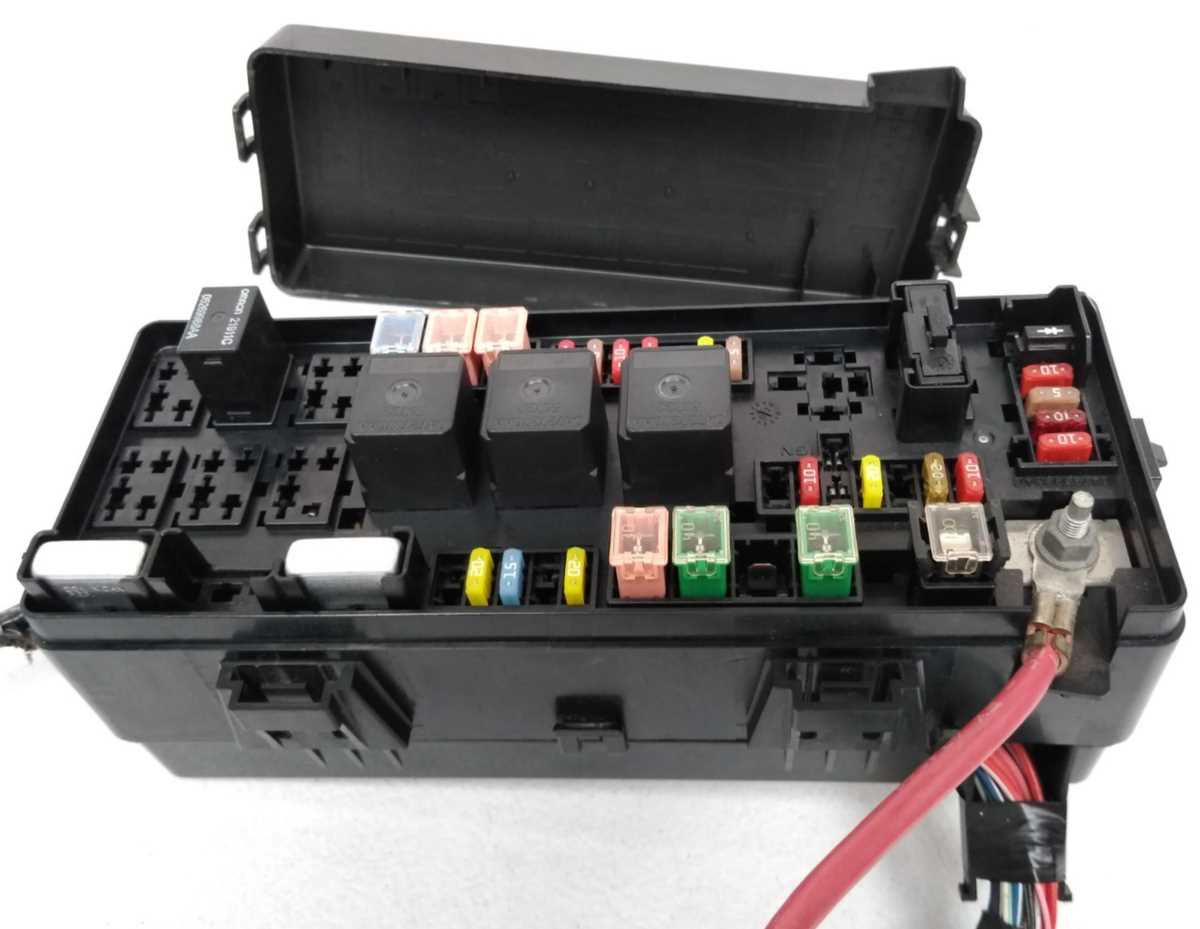 2006 dodge charger rear fuse box diagram