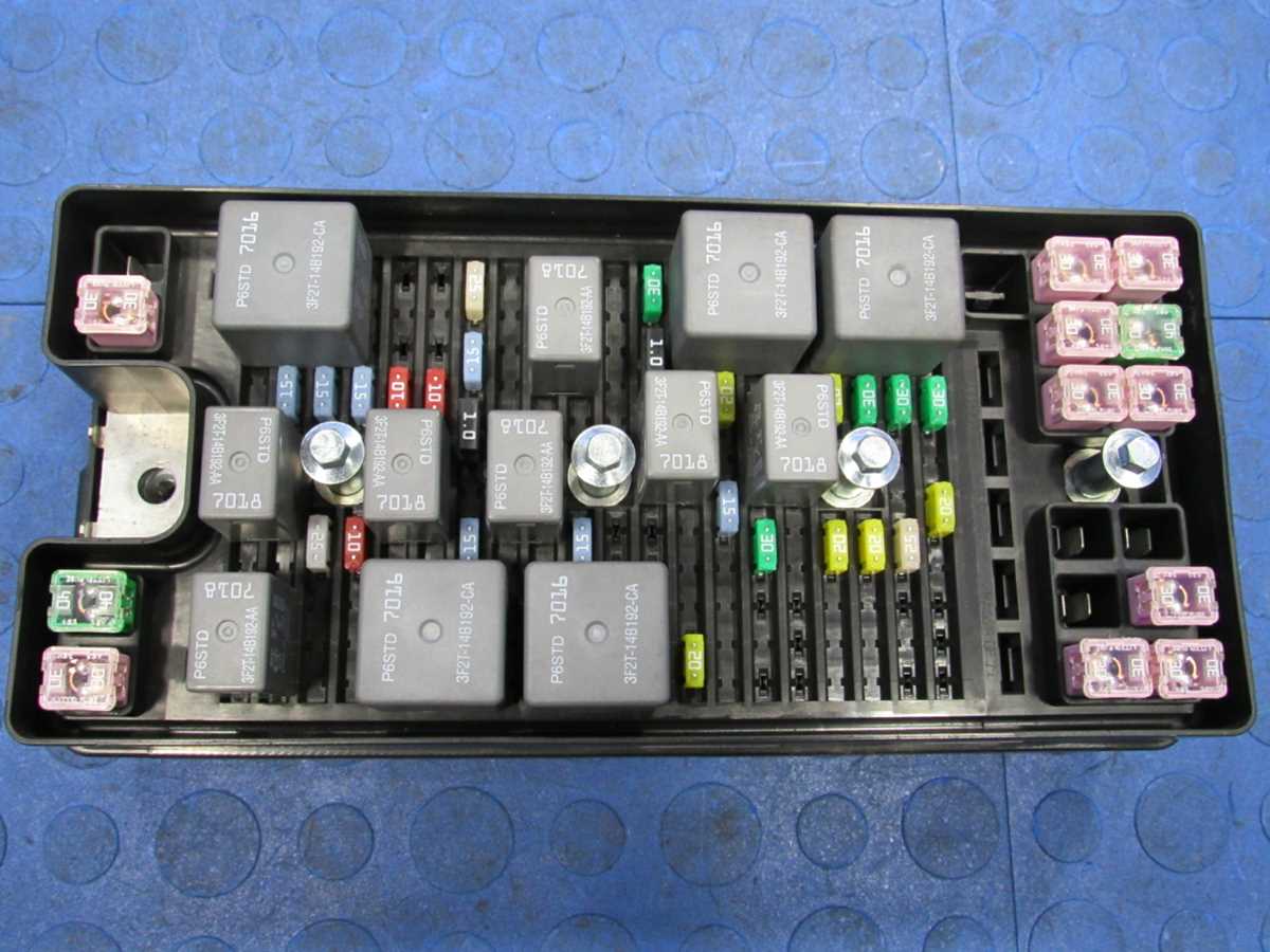 2007 ford mustang under hood fuse box diagram