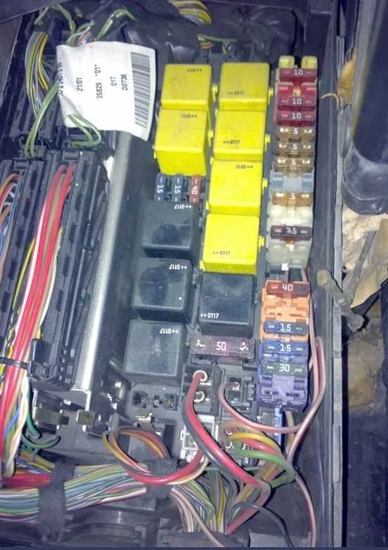 2008 mercedes benz r350 fuse box diagram