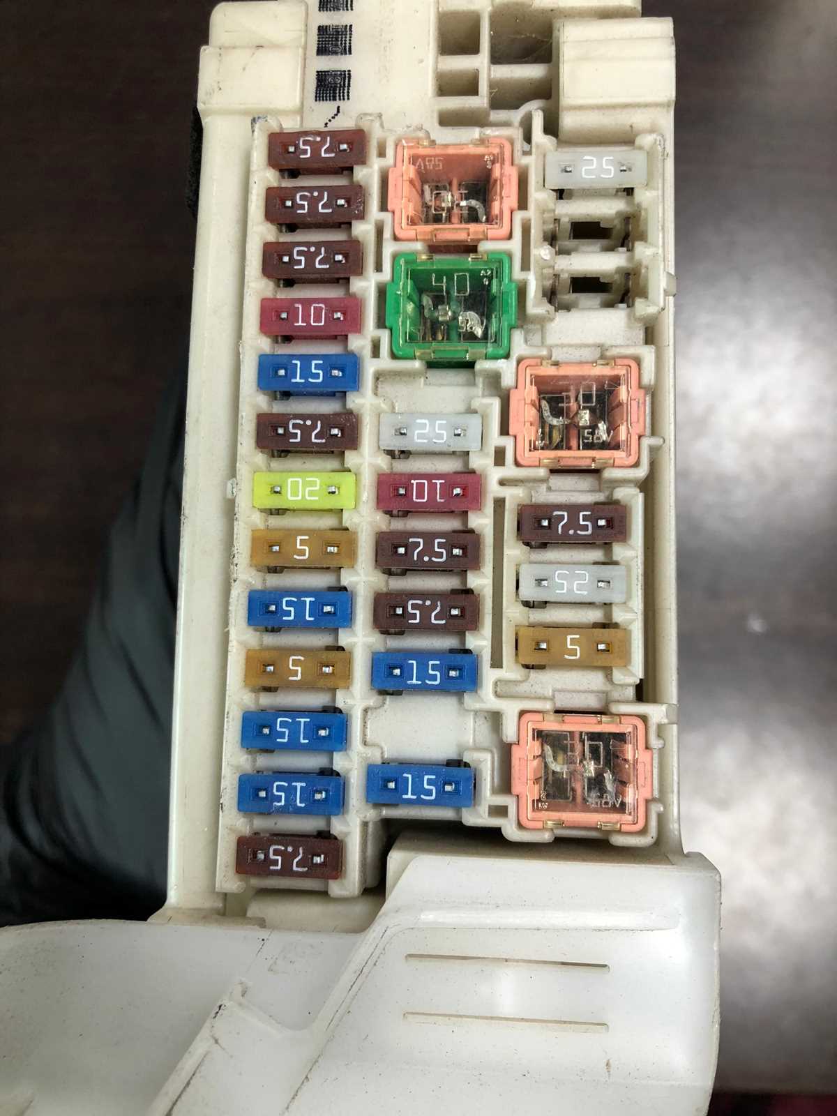 2008 toyota matrix fuse box diagram