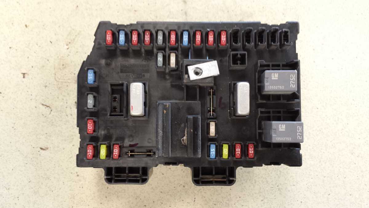 2009 chevy equinox fuse box diagram