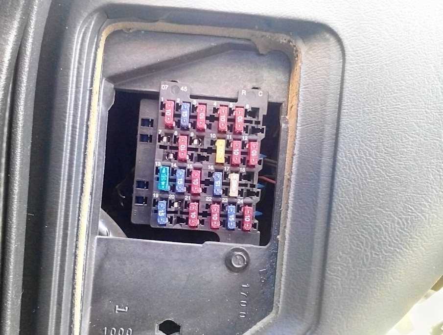 2009 chevy trailblazer fuse box diagram