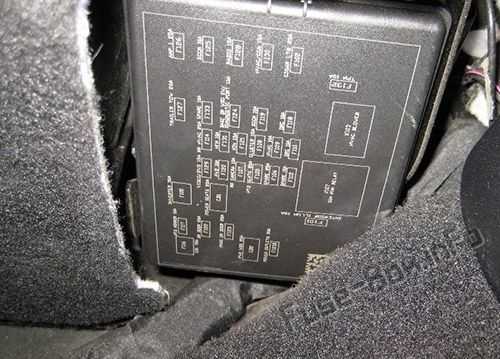 2010 dodge nitro fuse box diagram