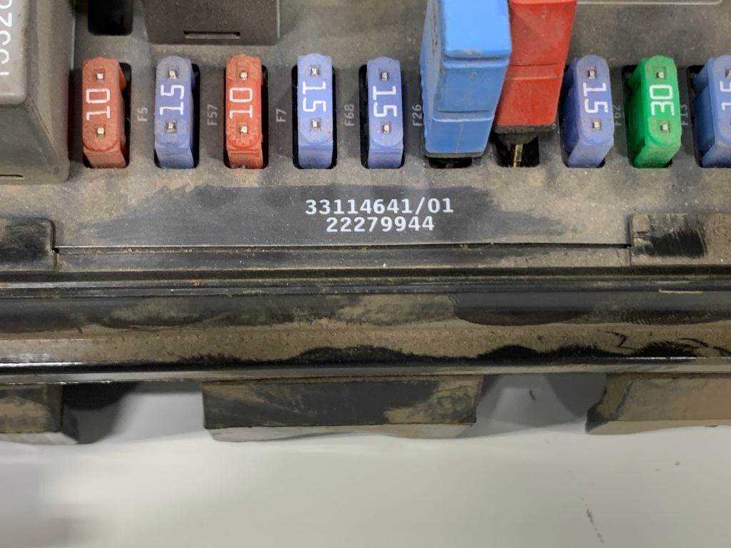2010 mack pinnacle fuse diagram