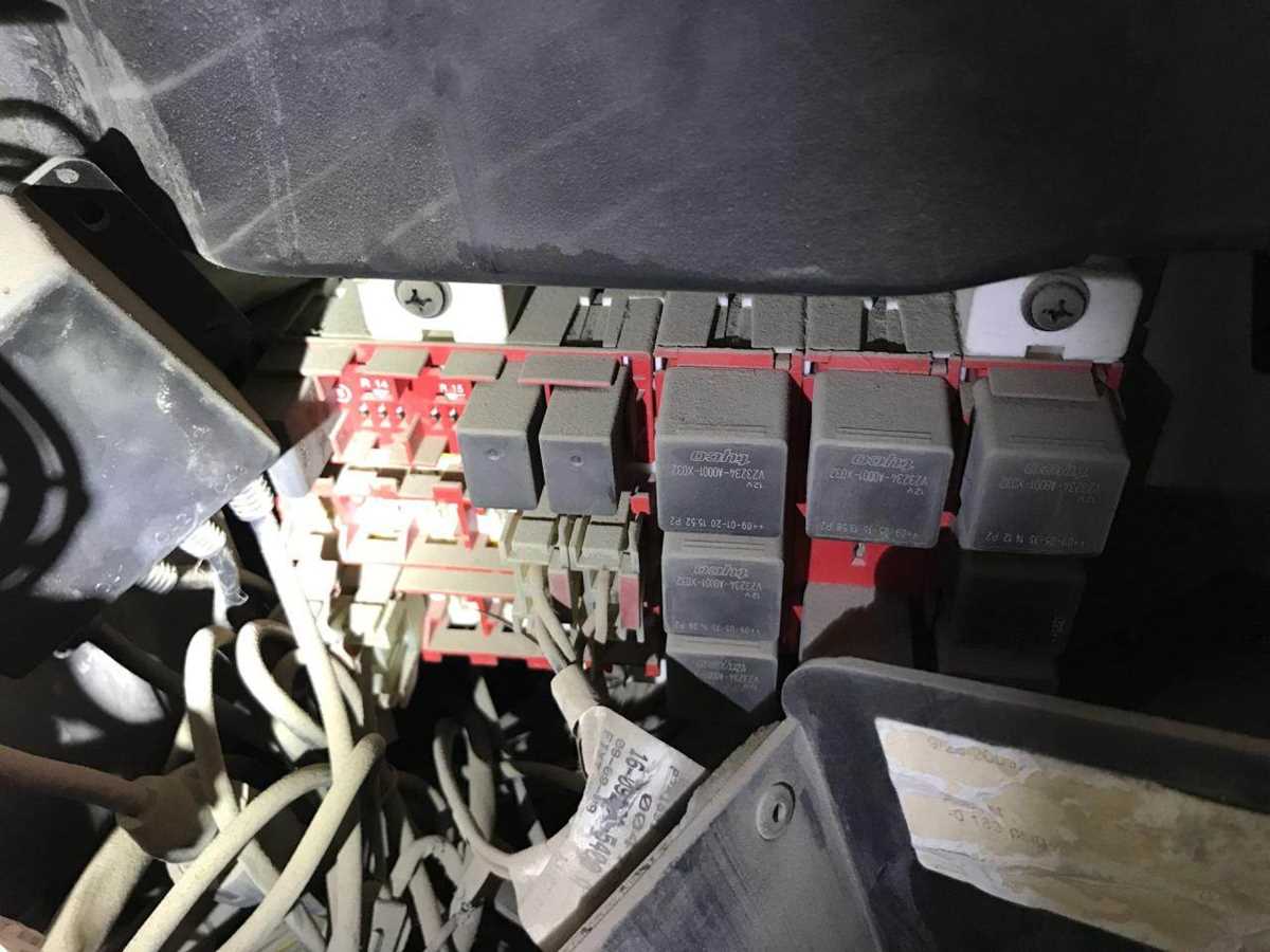 2010 peterbilt 387 fuse box diagram