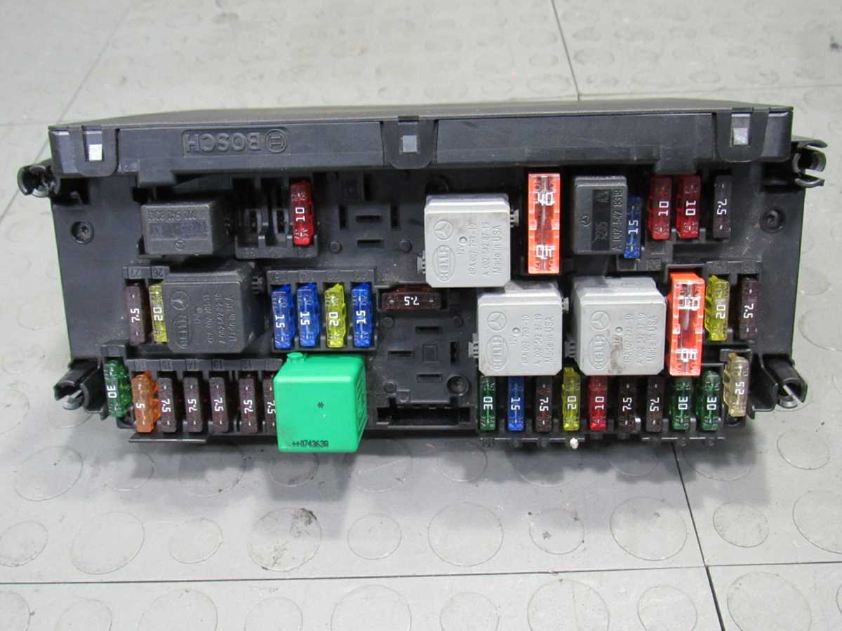 2010 c300 fuse diagram