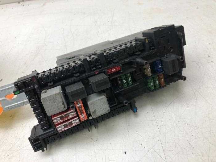 2010 glk 350 fuse box diagram