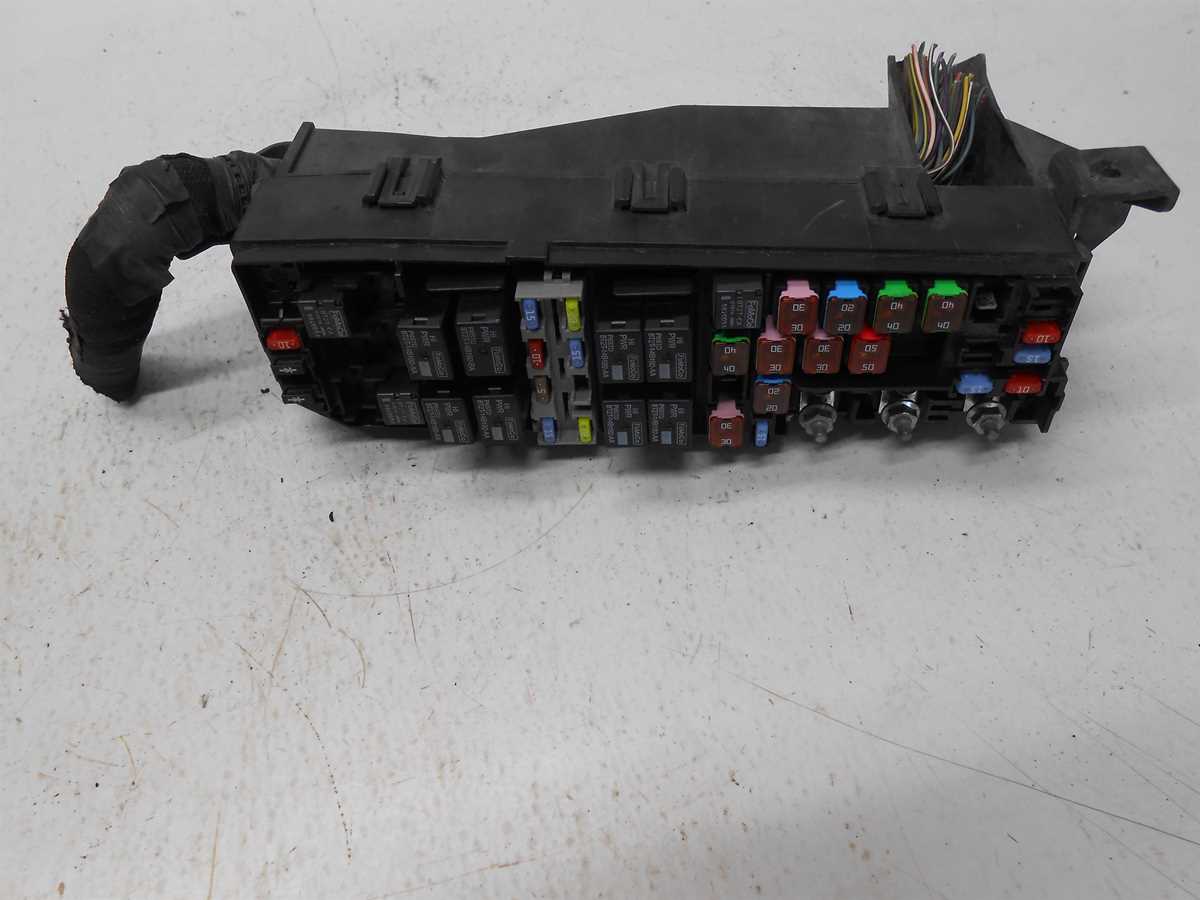 2011 ford escape interior fuse box diagram