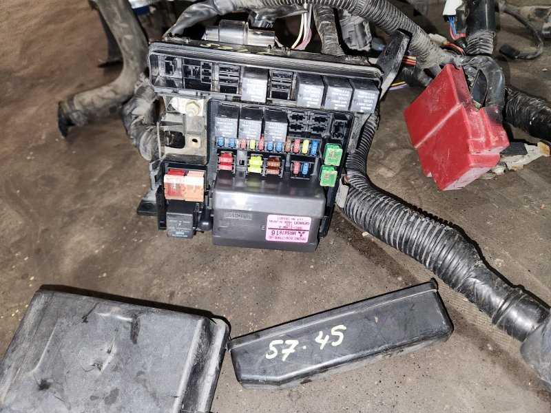 2011 freightliner cascadia fuse box diagram