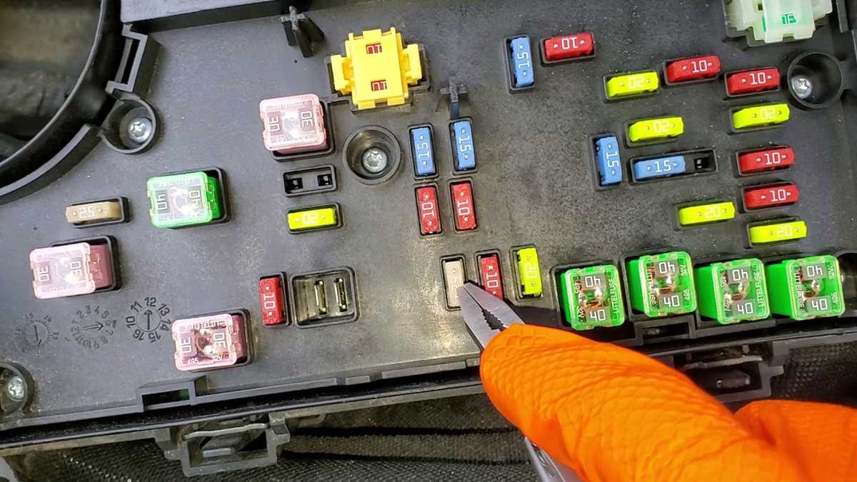 2012 dodge avenger fuse box diagram