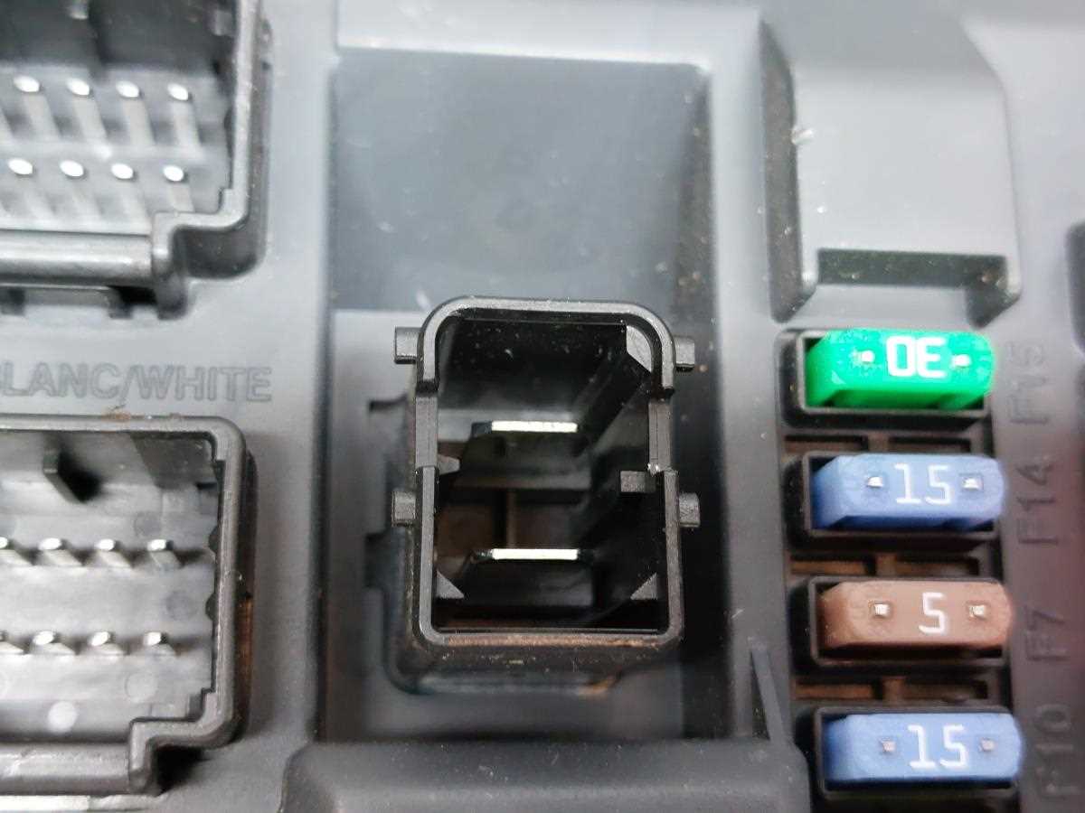 2012 mack cxu613 fuse box diagram