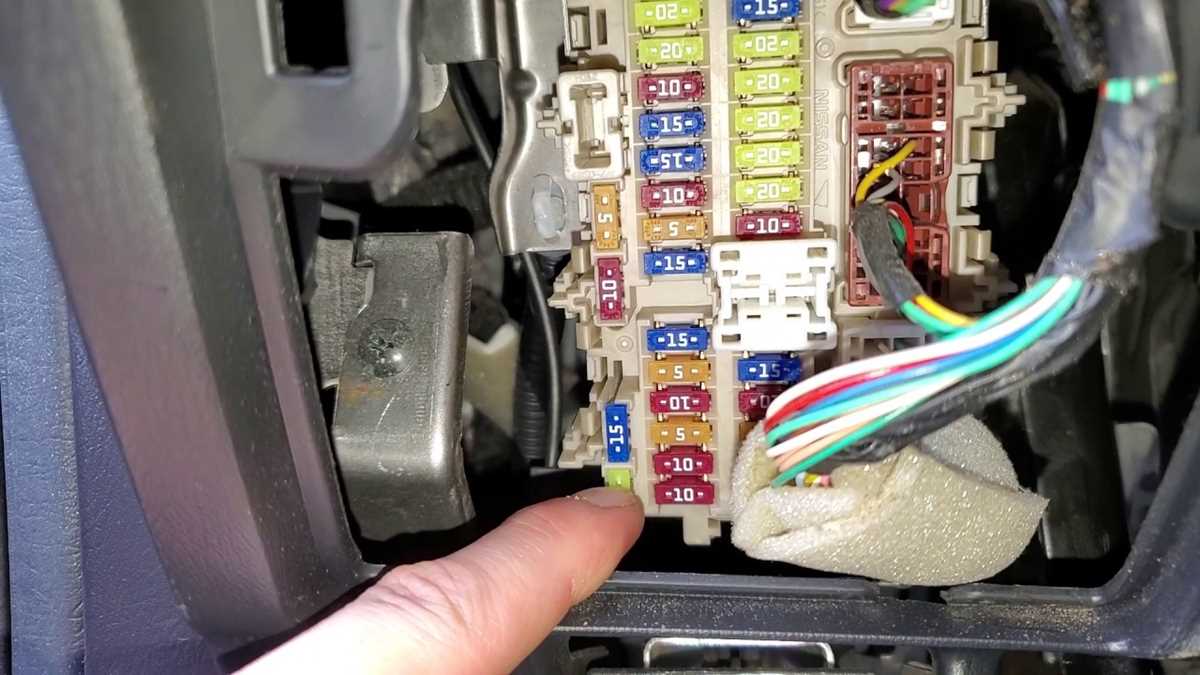2012 nissan pathfinder fuse diagram