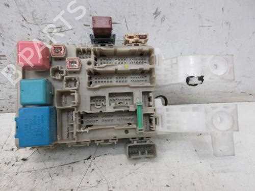 2012 toyota yaris fuse box diagram