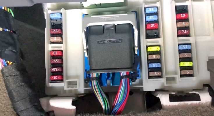 2012 volvo s60 fuse diagram