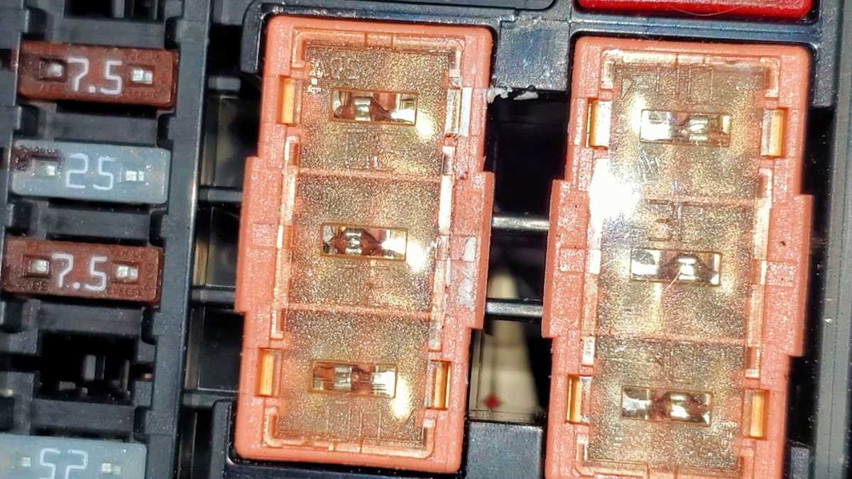 2012 toyota sienna fuse diagram