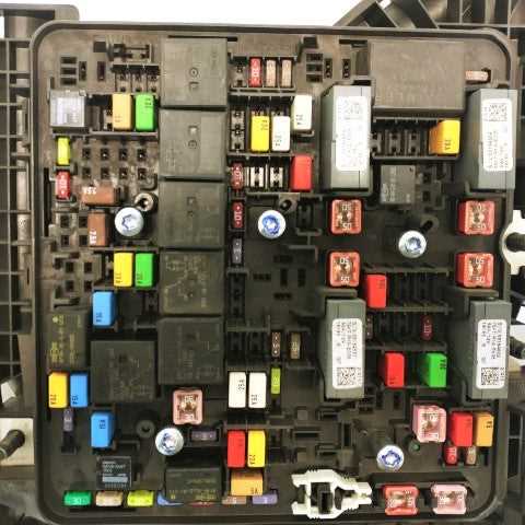 2013 cascadia fuse box diagram