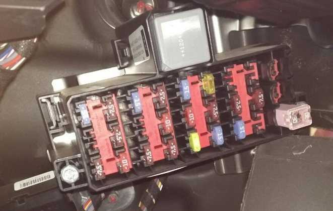 2014 ford fiesta fuse diagram
