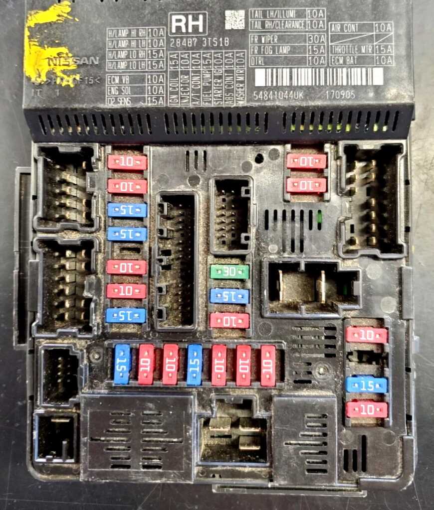 2014 nissan pathfinder fuse box diagram