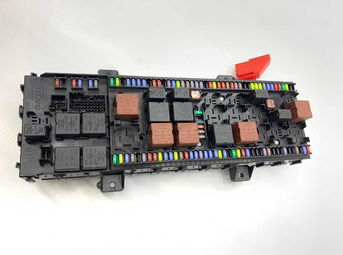 2014 volvo s60 fuse box diagram