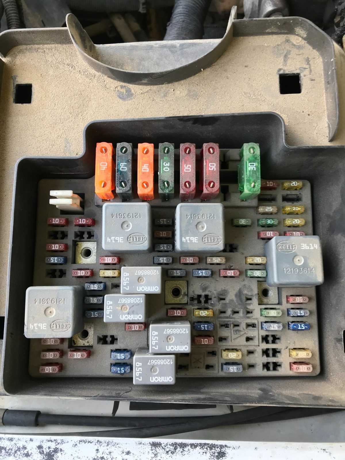 2015 chevy 2500 fuse box diagram