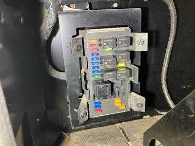 2015 peterbilt 579 fuse box diagram