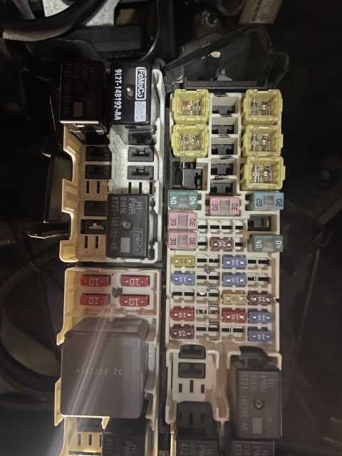 2016 ford fiesta se fuse box diagram
