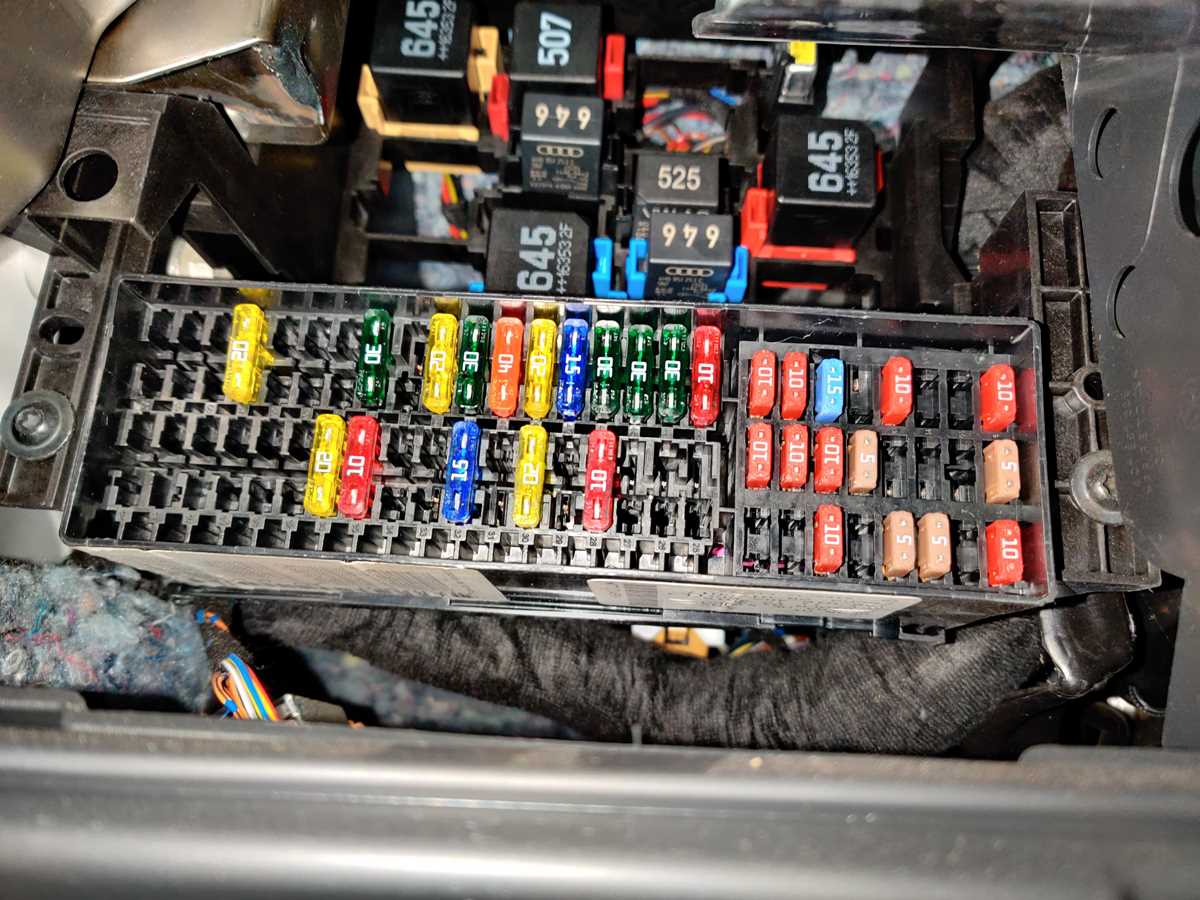 2018 passat r line fuse diagram