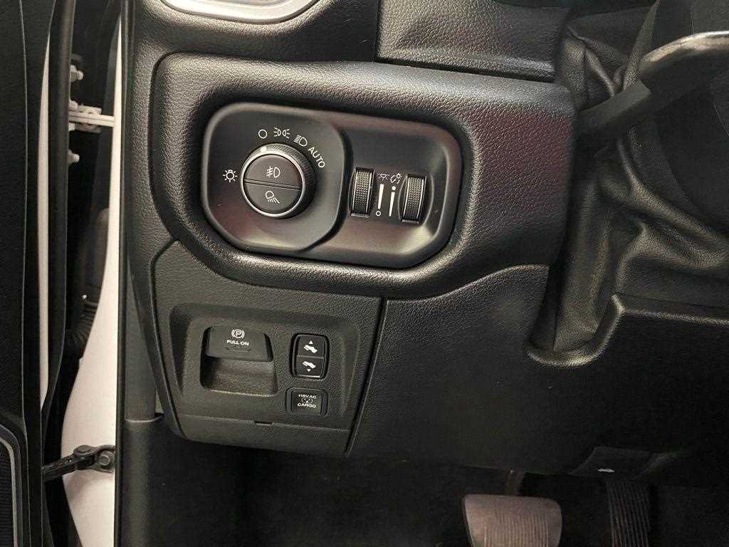 2019 dodge ram 1500 interior fuse box diagram