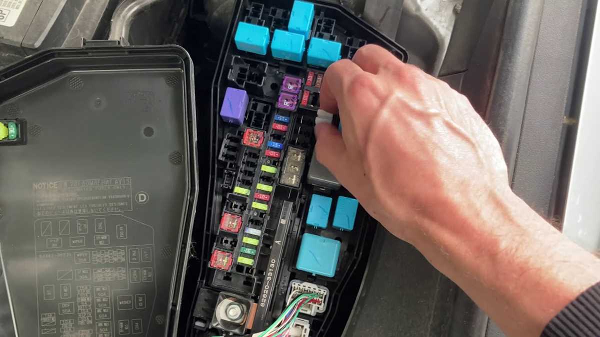 2023 camry fuse box diagram
