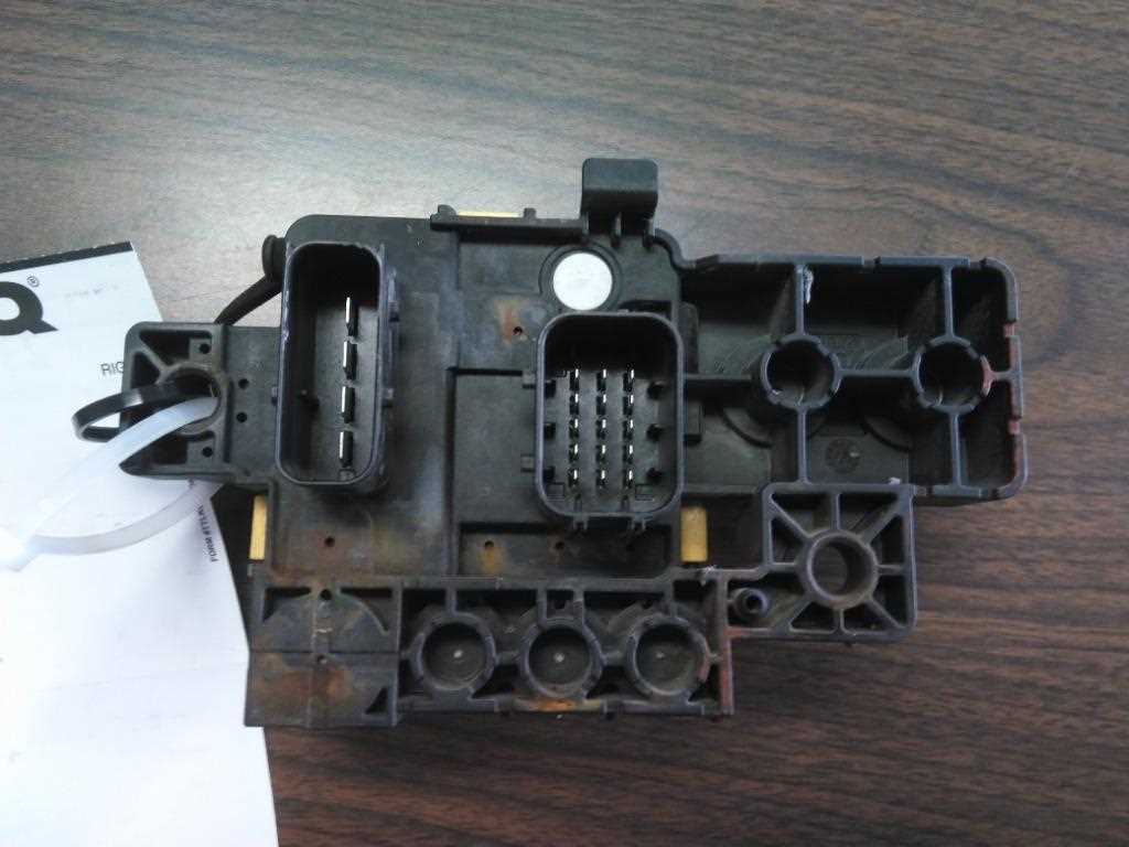 2024 international lt fuse box diagram