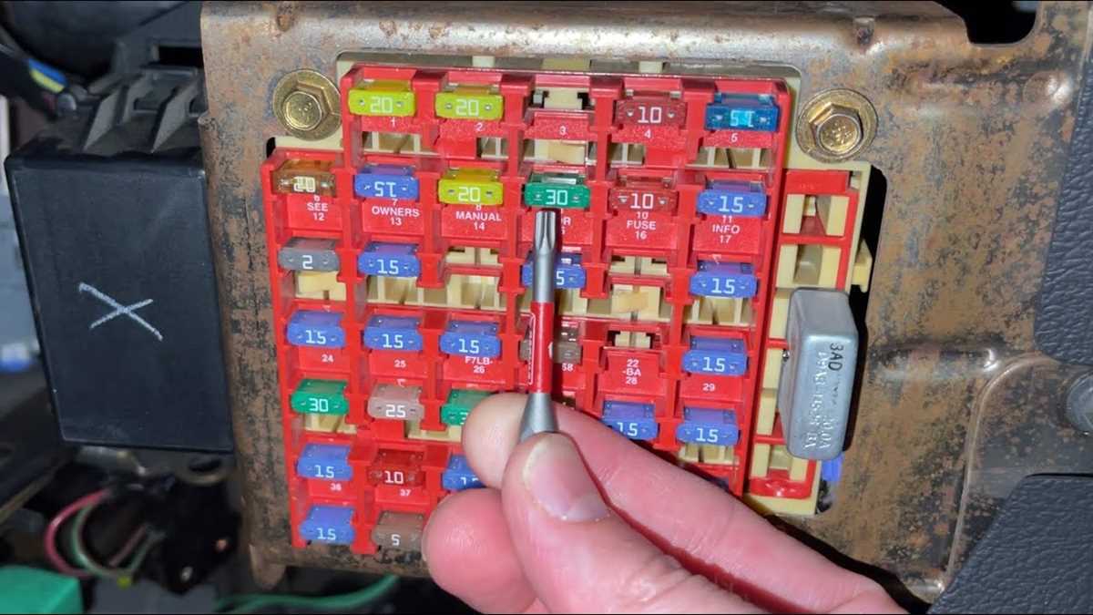 99 mustang fuse box diagram