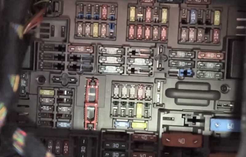 bmw 335i fuse diagram