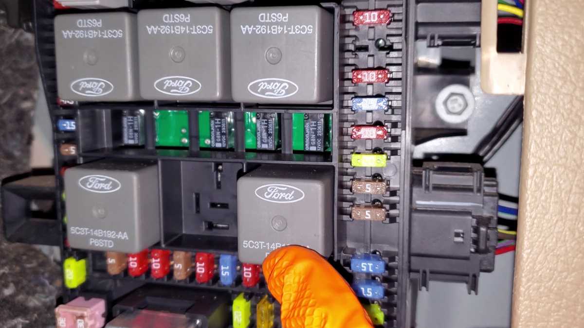 ford falcon ba fuse box diagram