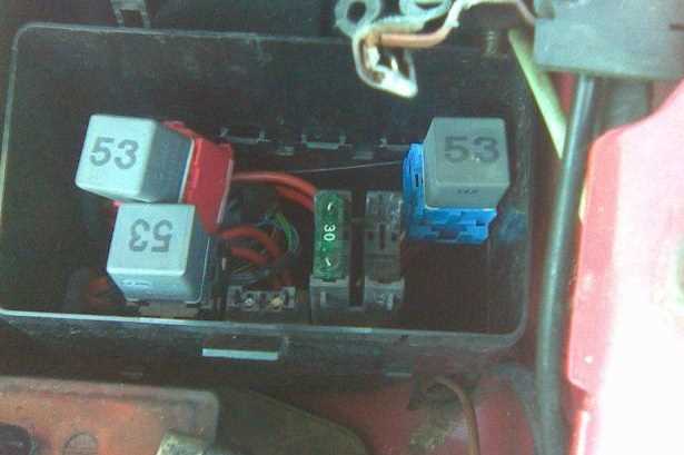 ford galaxy 2003 fuse box diagram