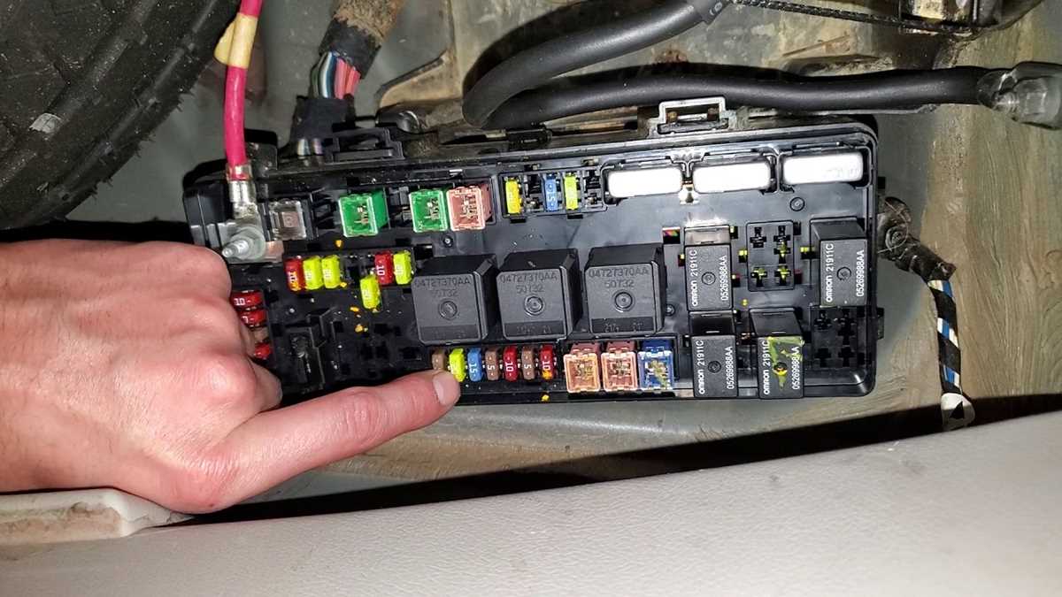 layout 2008 dodge magnum fuse box diagram