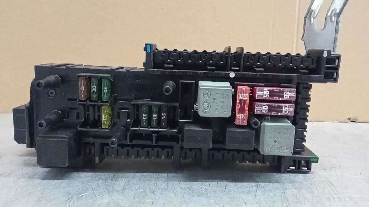 mercedes c200 kompressor fuse box diagram