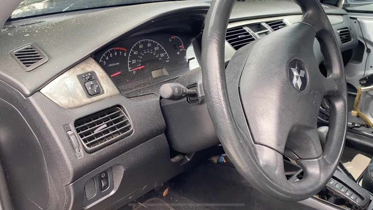 mitsubishi lancer 2006 fuse box diagram