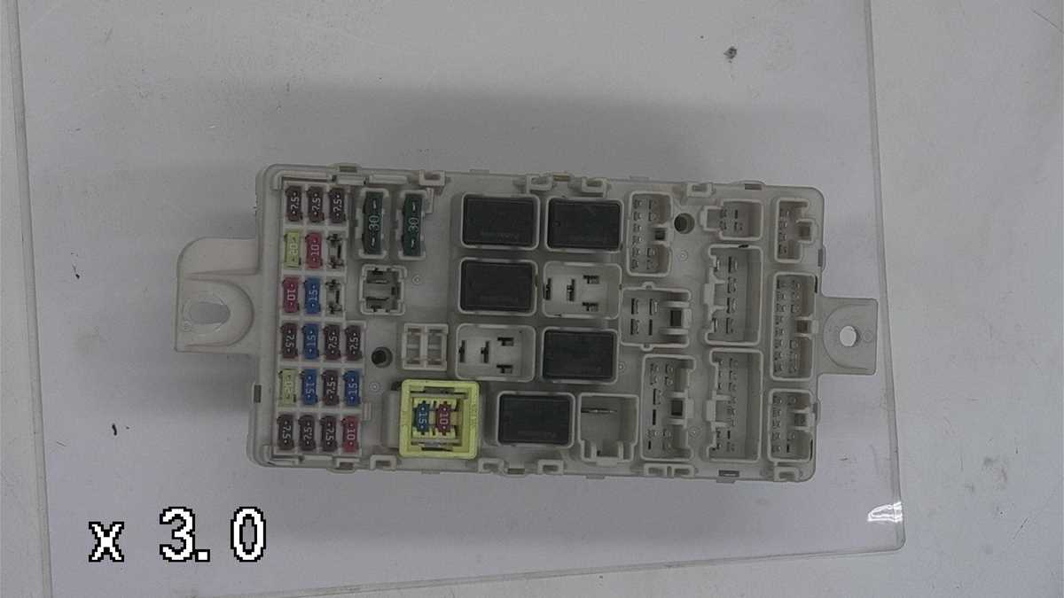 mitsubishi triton fuse box diagram