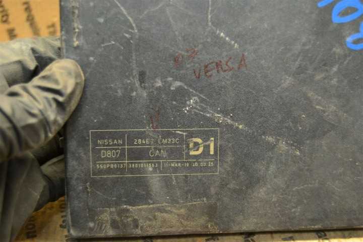 nissan d807 fuse box diagram